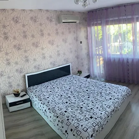 във артемида Apartment *