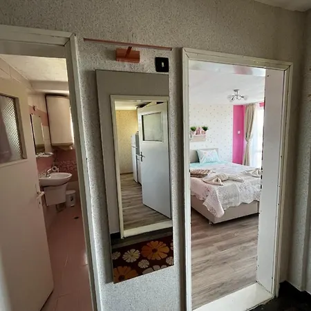 във артемида Apartment *