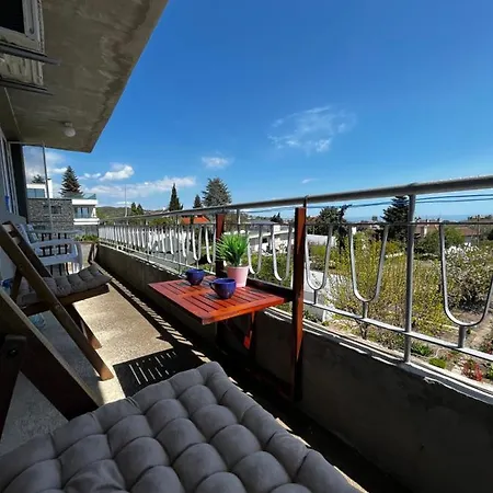 Apartment във артемида Varna
