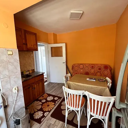 във артемида Apartment *